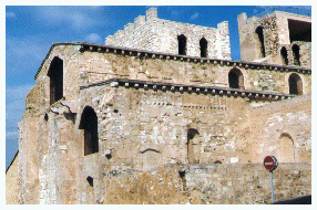 Faade ouest et tour d'ysarn